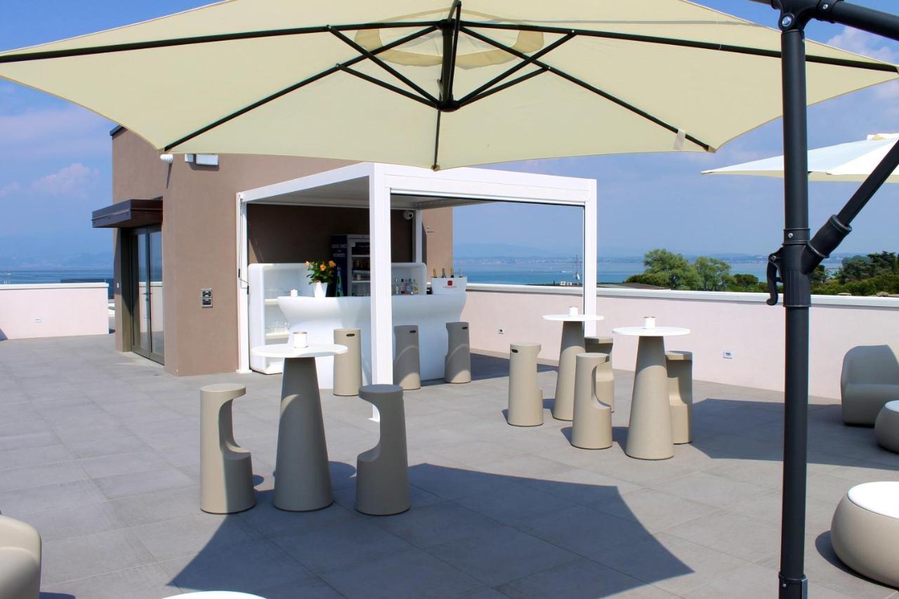 Hotel Cristal Σιρμιόνε Εξωτερικό φωτογραφία