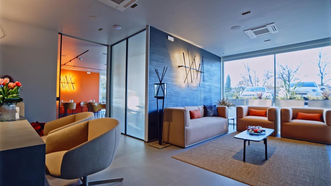Hotel Cristal Σιρμιόνε Εξωτερικό φωτογραφία