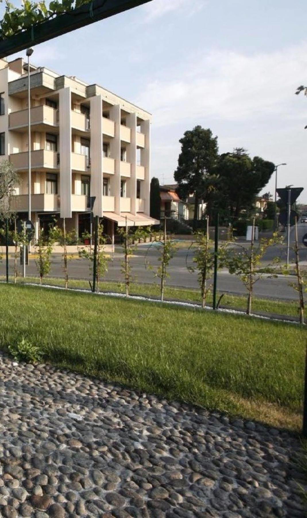Hotel Cristal Σιρμιόνε Εξωτερικό φωτογραφία