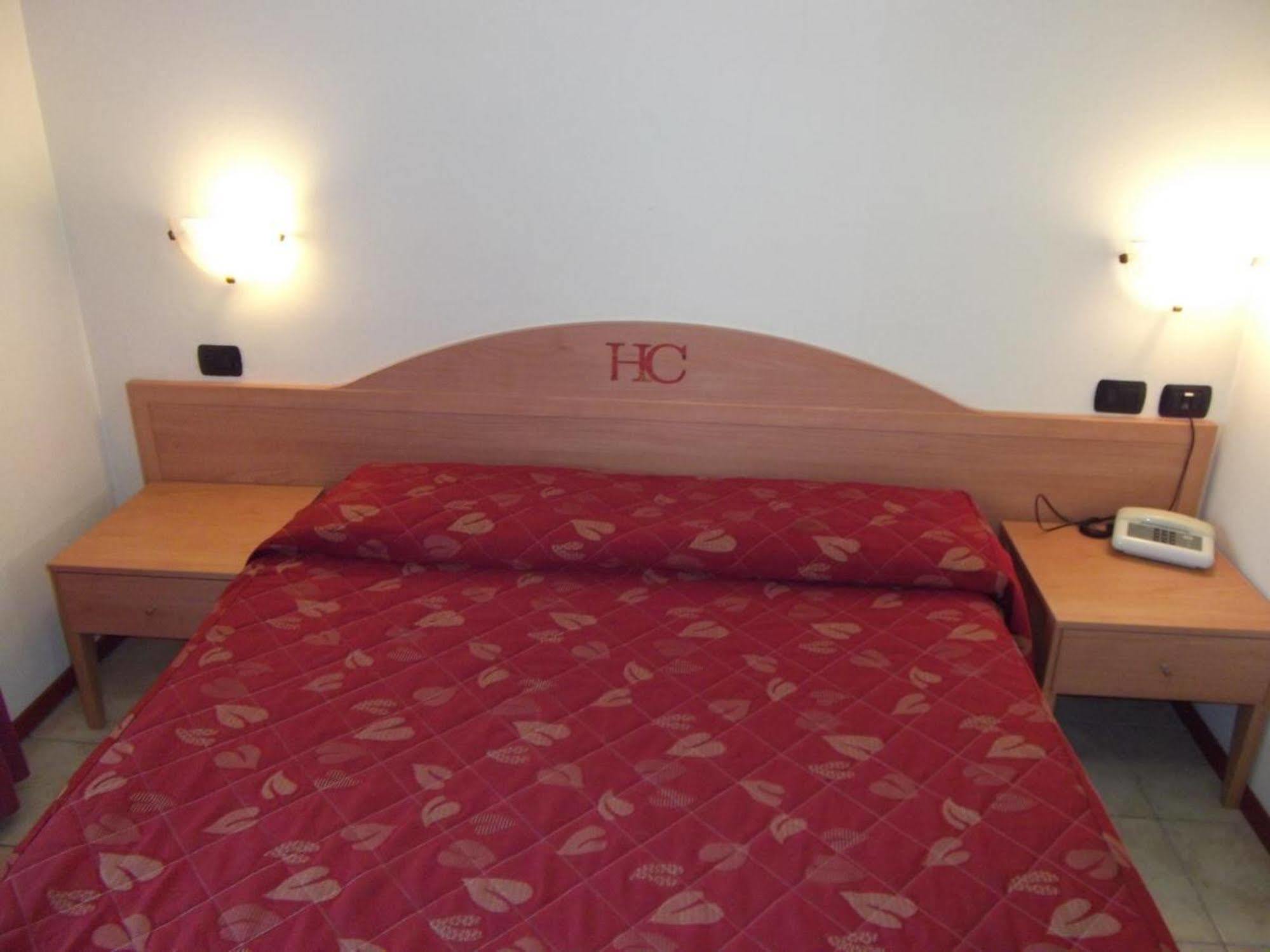 Hotel Cristal Σιρμιόνε Εξωτερικό φωτογραφία
